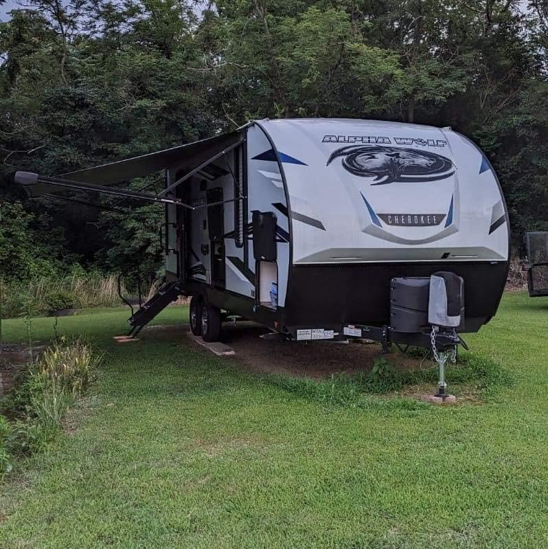 2022 Cherokee Alpha Wolf 22SW-L Travel Trailer
