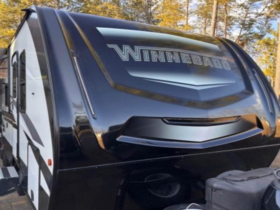 2021 Winnebago Voyage V2831RB Travel Trailer