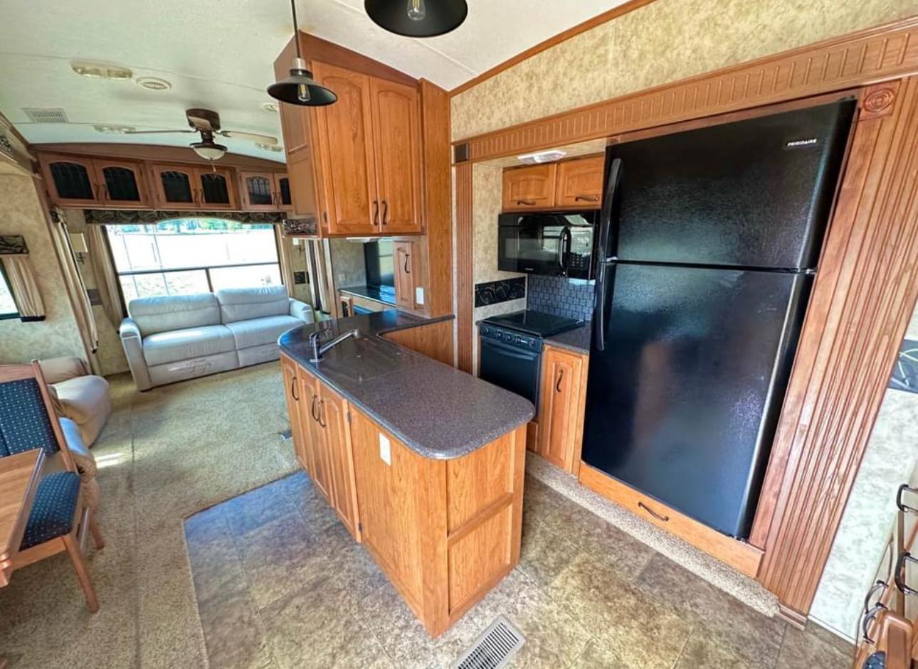 2012 Keystone Montana 3455-SA – 38 ft Fifth Wheel