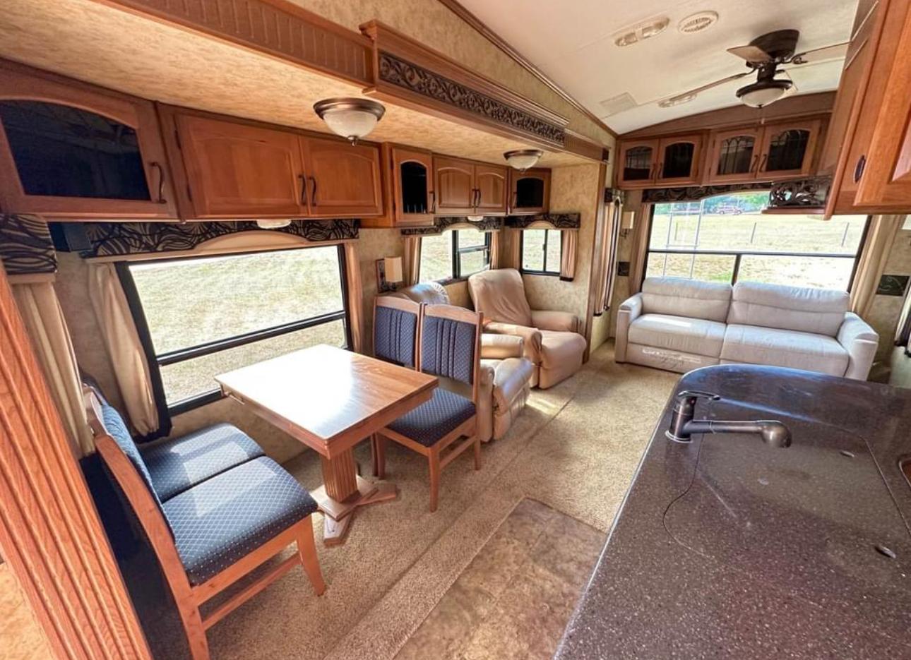 2012 Keystone Montana 3455-SA – 38 ft Fifth Wheel
