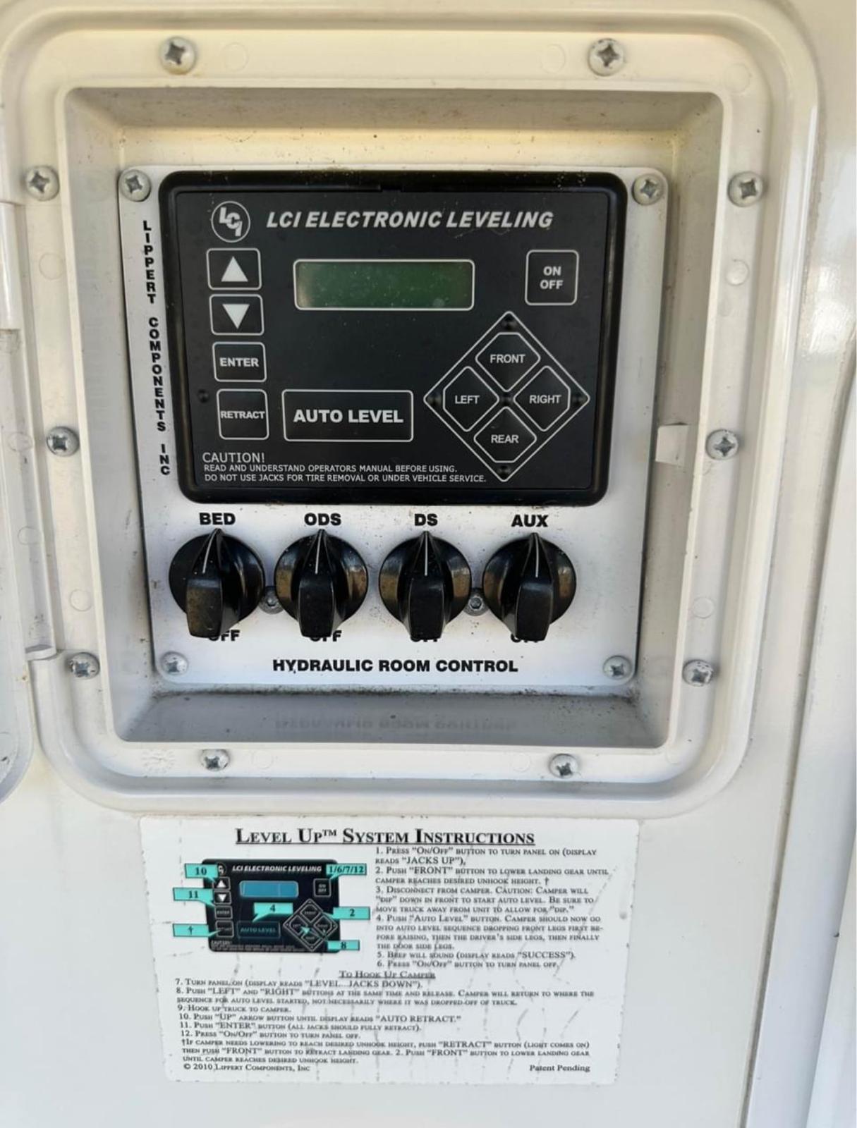 2012 Keystone Montana 3455-SA – 38 ft Fifth Wheel