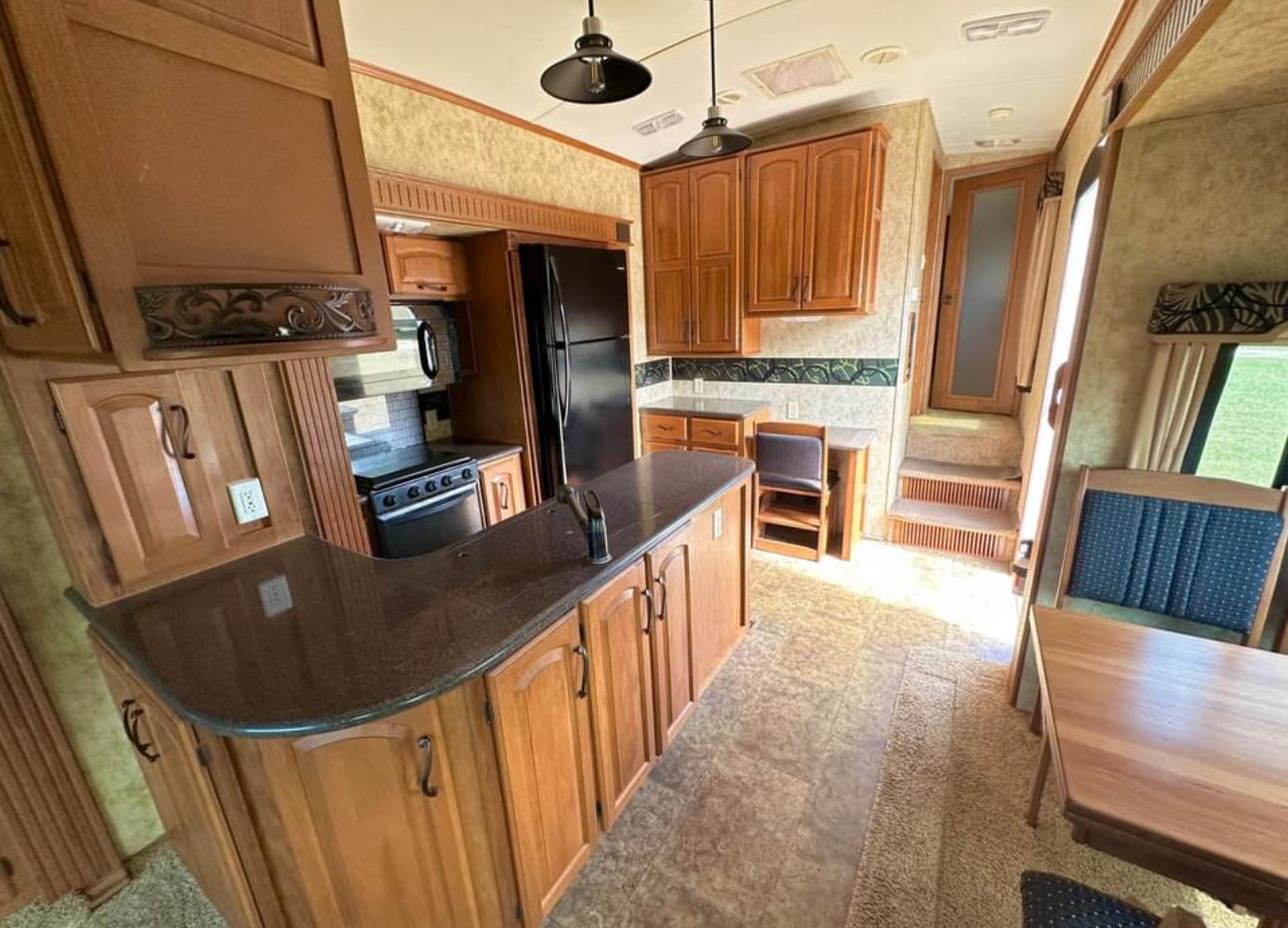2012 Keystone Montana 3455-SA – 38 ft Fifth Wheel