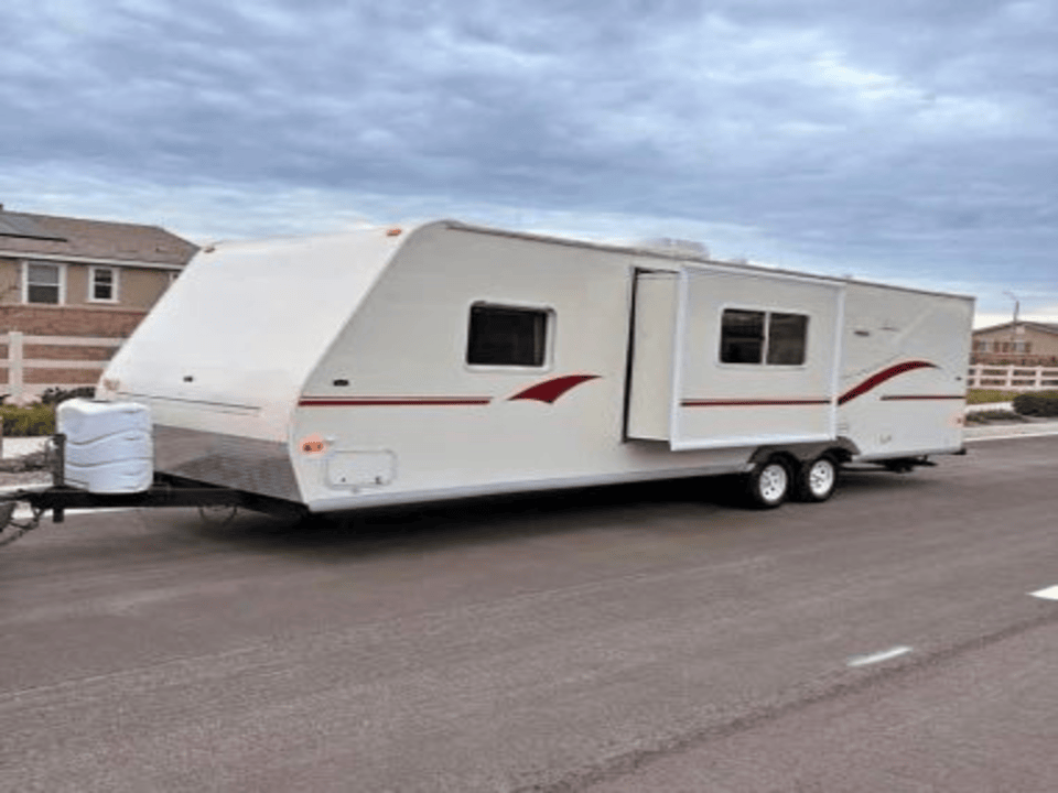 2003 Fleetwood Terry – 26 ft Bunkhouse Travel Trailer