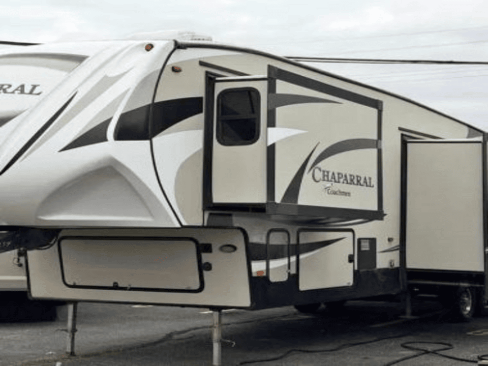 2017 Coachmen Chaparral 390QSMB – 40 ft Fifth Wheel