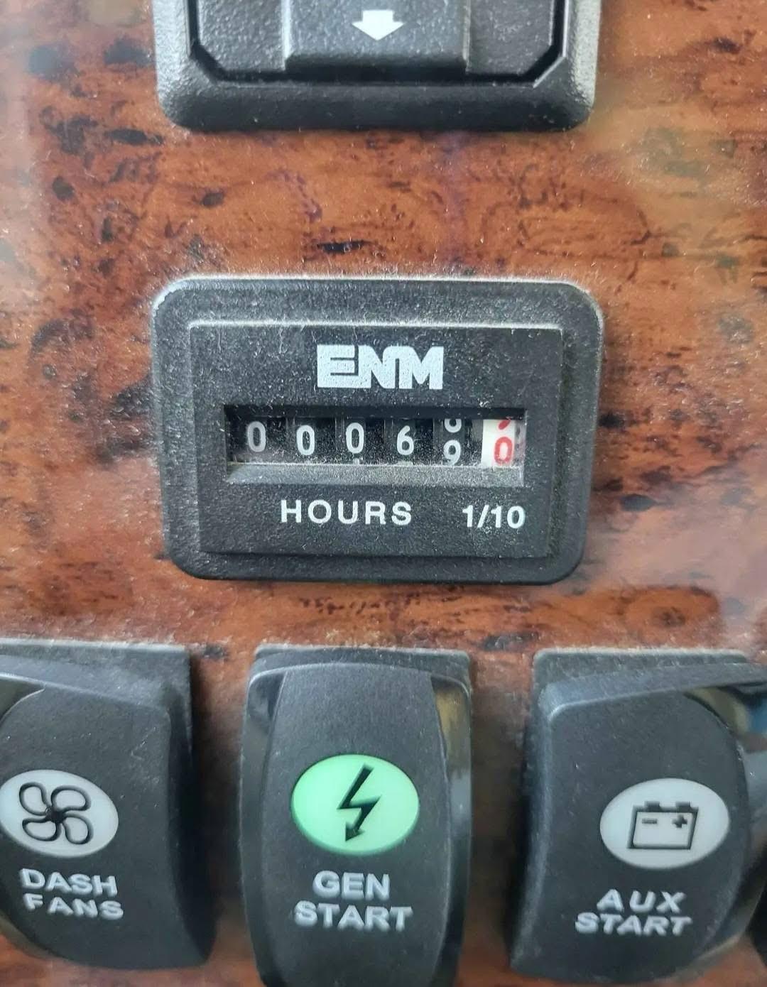 2008 Damon Daybreak by Thor – 35 ft Class A Motorhome