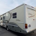 2002 Damon Challenger – 33 ft Class A Motorhome