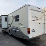 2002 Damon Challenger – 33 ft Class A Motorhome