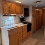 2002 Damon Challenger – 33 ft Class A Motorhome