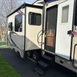 2011 Forest River Blue Ridge – 30 ft Fifth Wheel