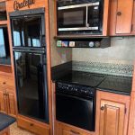 2011 Forest River Blue Ridge – 30 ft Fifth Wheel