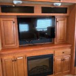2011 Forest River Blue Ridge – 30 ft Fifth Wheel