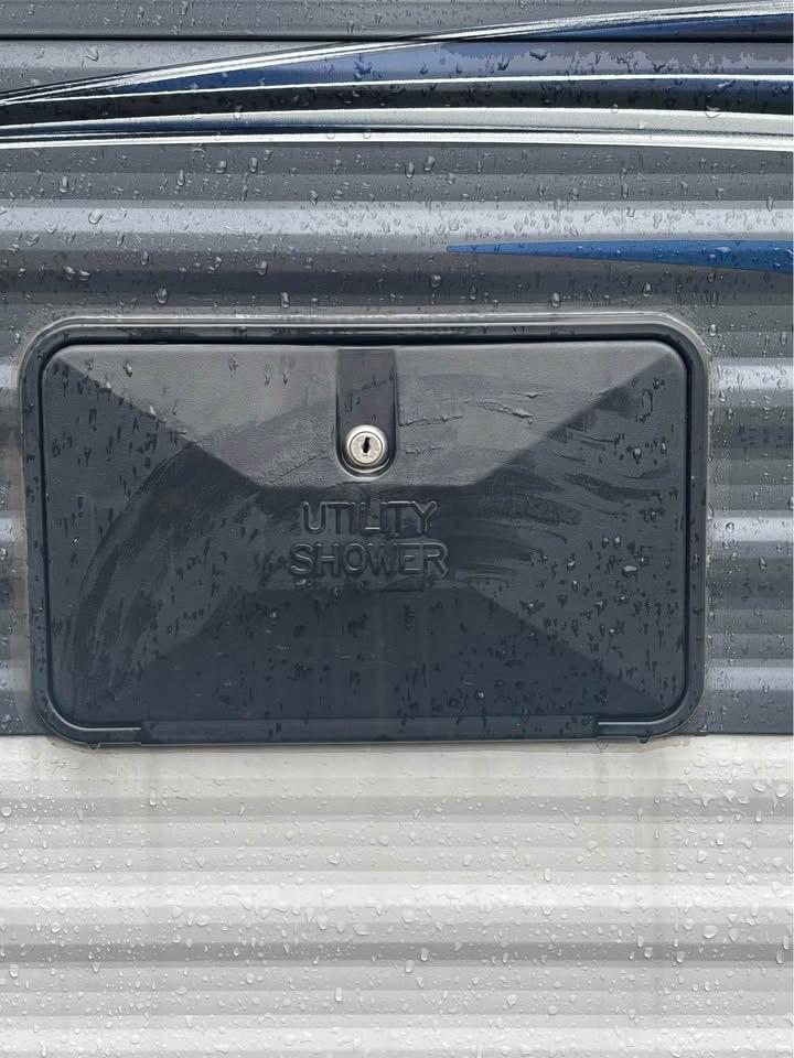2016 Keystone Springdale 270LE – 30 ft Bunkhouse Travel Trailer