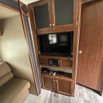 2017 Keystone Hideout 300LHS – 2 Bedroom / Triple Bunkhouse Travel Trailer
