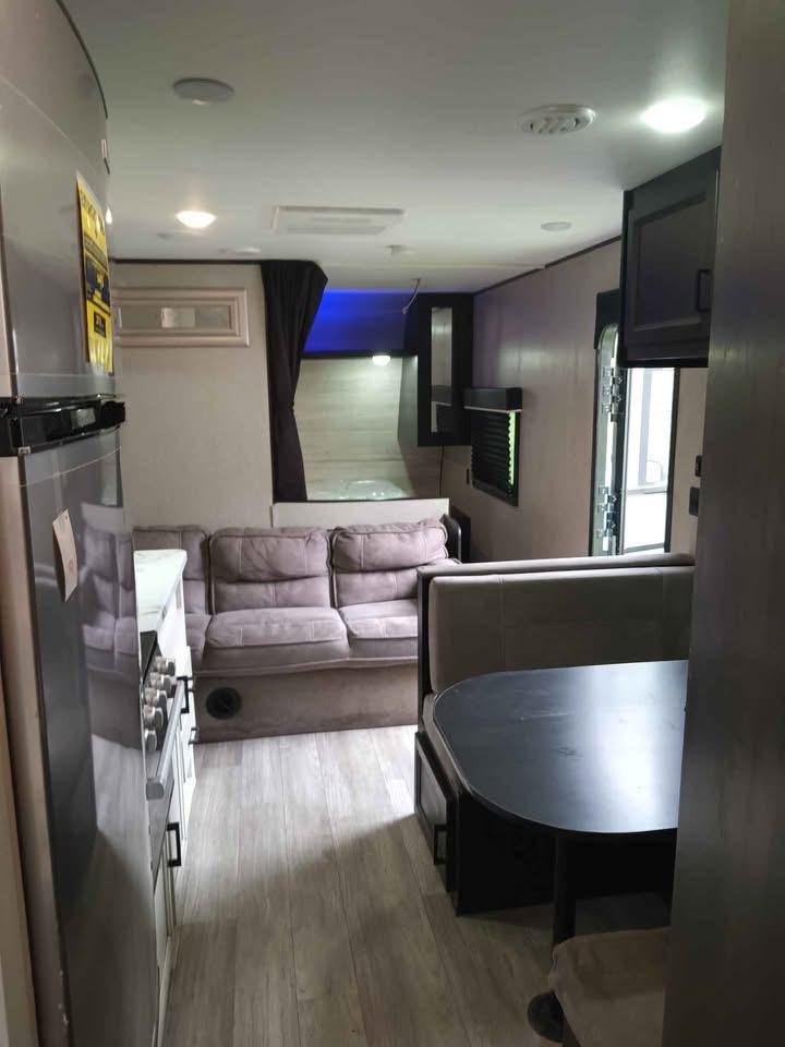 2022 Jayco Jay Flight SLX 264BH – Family Bunkhouse Travel Trailer