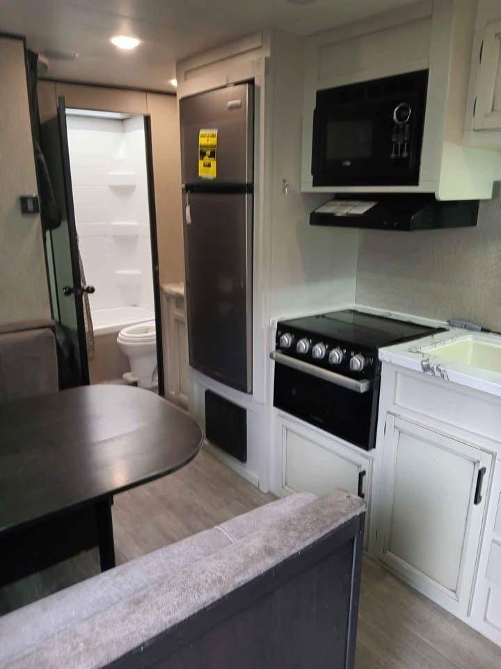 2022 Jayco Jay Flight SLX 264BH – Family Bunkhouse Travel Trailer