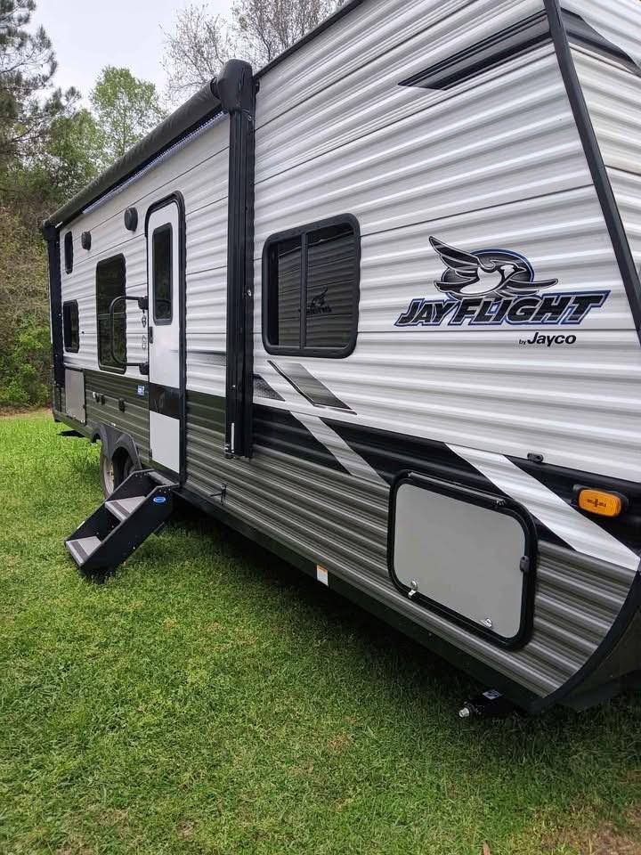 2022 Jayco Jay Flight SLX 264BH – Family Bunkhouse Travel Trailer