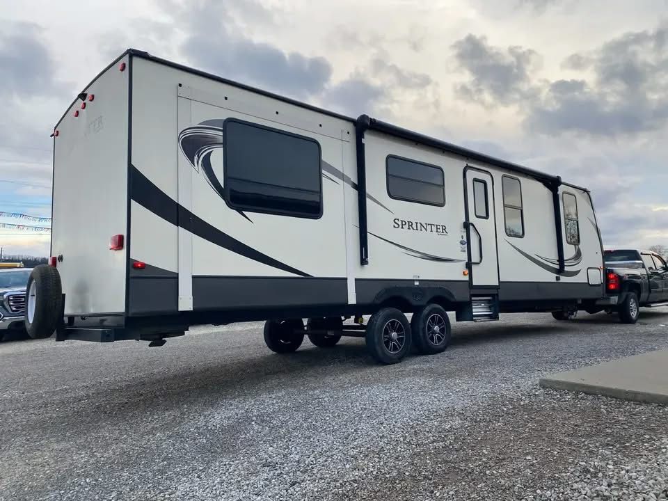2017 Keystone Sprinter 332DEN Travel Trailer