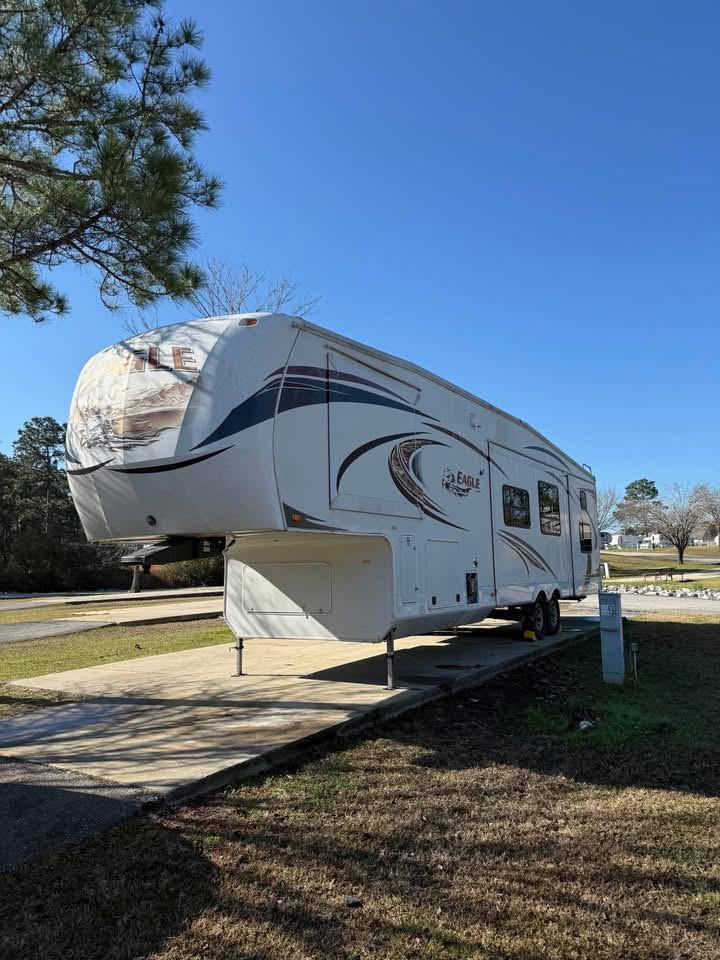 2012 Jayco 365BHS Fifth Wheel – Renovated Family RV (40 ft)
