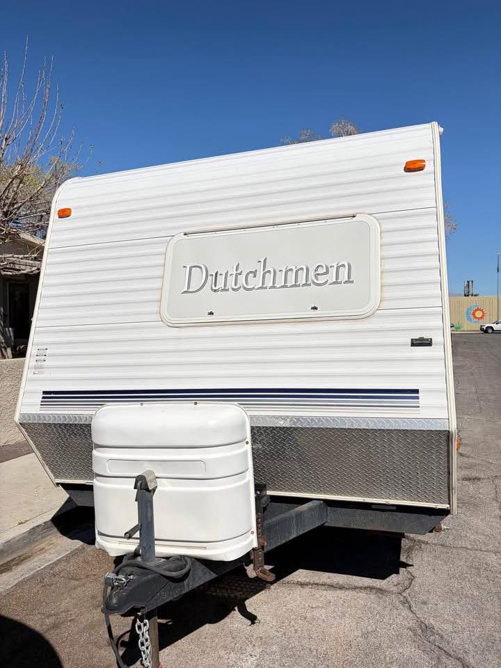 2007 Dutchmen Lightweight Travel Trailer – 24 ft Compact • Easy to Tow • Ready to Camp At Affordable Used Campers, we make RV ownership simple and attainable. This 2007 Dutchmen lightweight travel trailer offers a practical layout, reliable performance, and easy towing—perfect for weekend trips or first-time RV buyers. ⸻ Price: $5,000 Financing Available Delivery Available to Your Preferred Location 60-Day Warranty Included Clean Title in Hand ⸻ Key Specifications: • Approx. 18 ft living space • Approx. 24 ft total length • Dry weight: approx. 4,200 lbs (easy to tow) • Sleeps up to 6 ⸻ Interior & Layout: • Comfortable rear full-size bed • Convertible sofa and dinette for additional sleeping • Private bathroom • Functional and efficient layout ⸻ Kitchen & Features: • Fully equipped kitchen area • Microwave and refrigerator • All lighting and electrical systems in working order • Air conditioning and heating system ⸻ Storage & Convenience: • Ample interior storage • Designed for easy setup and travel ⸻ Condition: • Well maintained and clean • All systems fully functional • Ready for immediate use ⸻ This Dutchmen travel trailer offers comfort, simplicity, and excellent value in a lightweight, easy-to-tow package. ⸻ 👉 Contact Affordable Used Campers today to learn more about financing or to secure this camper2007 Dutchmen Lightweight Travel Trailer – 24 ft