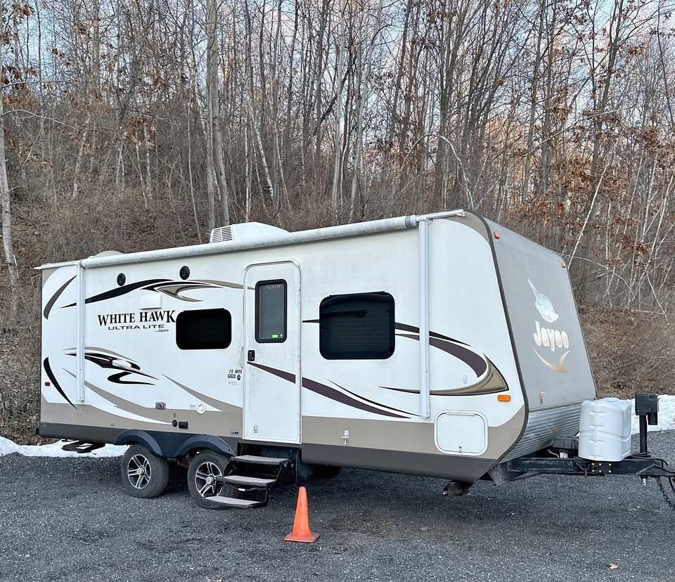 2014 Jayco White Hawk 20MRB – Lightweight Travel Trailer
