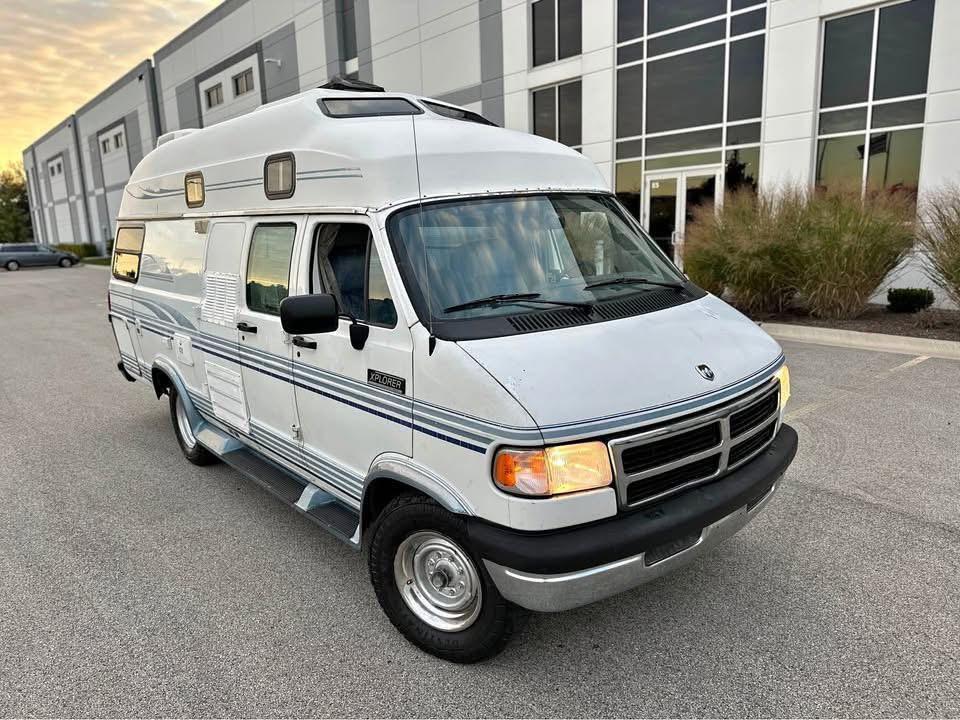 1997 Dodge Ram B3500 Camper Van – 21 ft