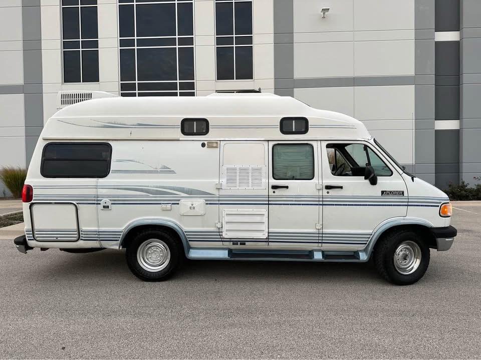 1997 Dodge Ram B3500 Camper Van – 21 ft