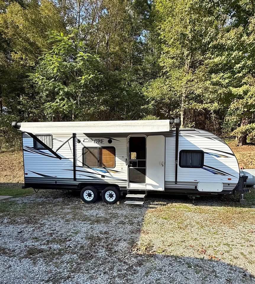 2018 Forest River Salem Cruise Lite 261BHXL – 29 ft Bunkhouse Travel Trailer