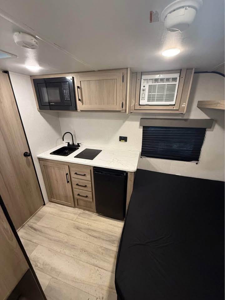 2025 Coleman 13B Travel Trailer
